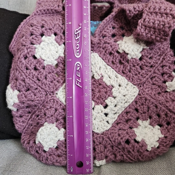 Handmade crochet purse - Picture 4 of 4
